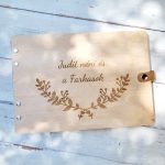 Emlékkönyv egyedi felirattal