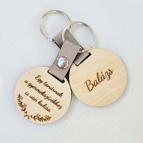 Kulcstartó kétoldalas gravírozással