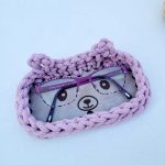 Horgolt maci szemüvegtartó