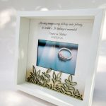 Szülőköszöntő fényképtartó gravírozással